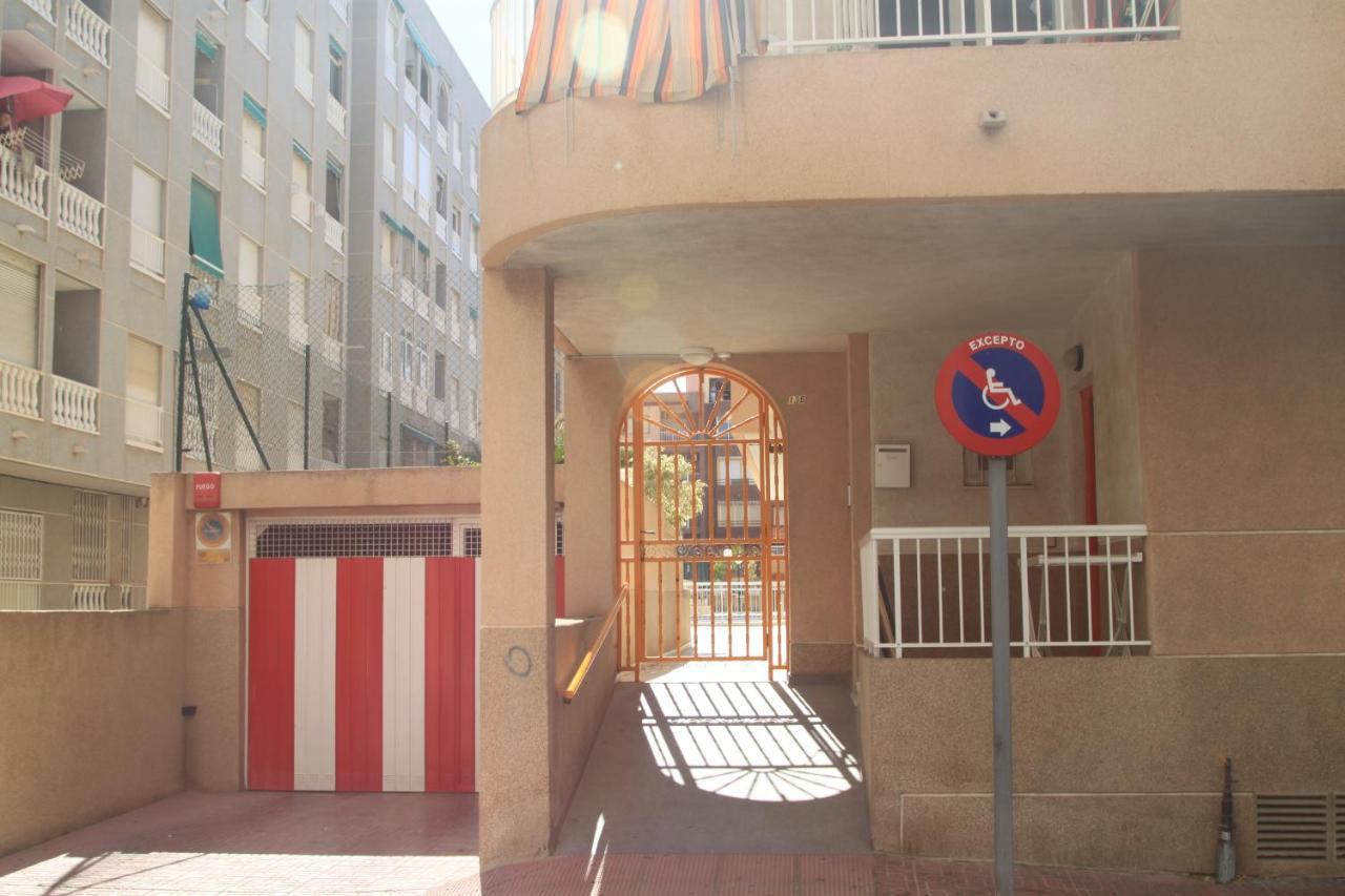 Apartamento Urbano Arregui Lägenhet Torrevieja Exteriör bild